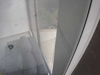 voyeurcam-casa-salsa-bathroom-11