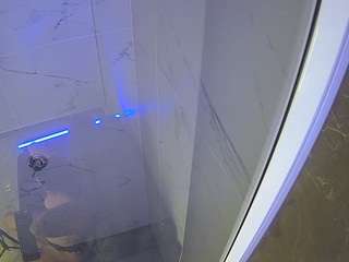 camsoda voyeurcam-casa-salsa-bathroom-11