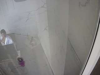 voyeurcam-casa-salsa-bathroom-11