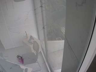 voyeurcam-casa-salsa-bathroom-11