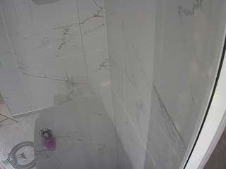 voyeurcam-casa-salsa-bathroom-11
