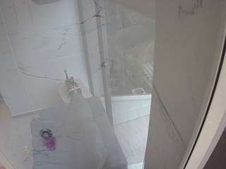 voyeurcam-casa-salsa-bathroom-11