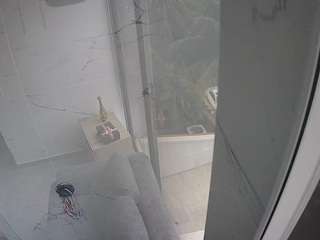 voyeurcam-casa-salsa-bathroom-11
