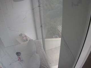 voyeurcam-casa-salsa-bathroom-11