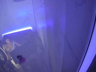 voyeurcam-casa-salsa-bathroom-11