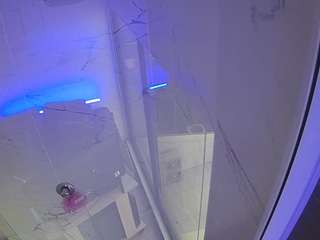 voyeurcam-casa-salsa-bathroom-11