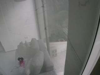 voyeurcam-casa-salsa-bathroom-11