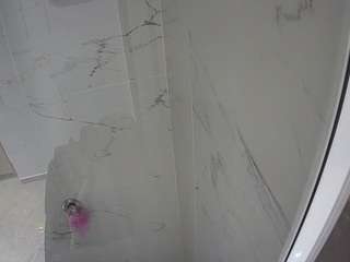 voyeurcam-casa-salsa-bathroom-11
