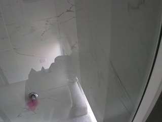 voyeurcam-casa-salsa-bathroom-11