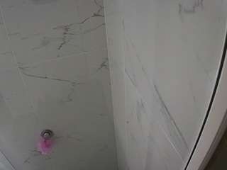 voyeurcam-casa-salsa-bathroom-11