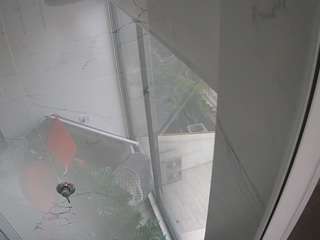 voyeurcam-casa-salsa-bathroom-11