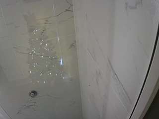 voyeurcam-casa-salsa-bathroom-11