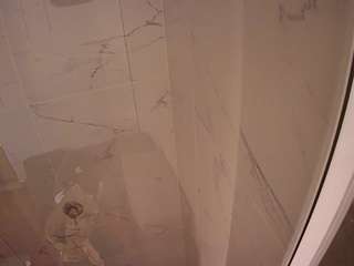voyeurcam-casa-salsa-bathroom-11