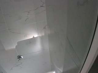 voyeurcam-casa-salsa-bathroom-11