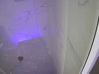 voyeurcam-casa-salsa-bathroom-11