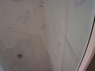 voyeurcam-casa-salsa-bathroom-11