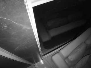 voyeurcam-casa-salsa-bathroom-11
