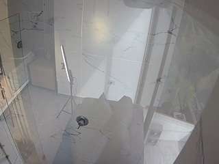 voyeurcam-casa-salsa-bathroom-11