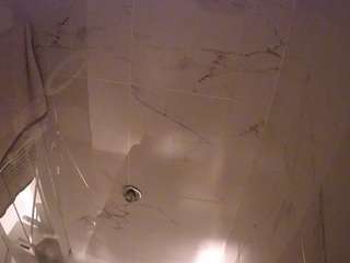 voyeurcam-casa-salsa-bathroom-11