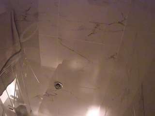 voyeurcam-casa-salsa-bathroom-11
