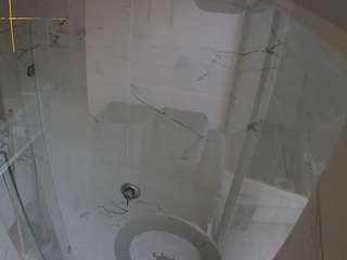 voyeurcam-casa-salsa-bathroom-11