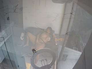 voyeurcam-casa-salsa-bathroom-11