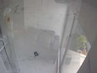voyeurcam-casa-salsa-bathroom-11