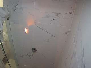 voyeurcam-casa-salsa-bathroom-11