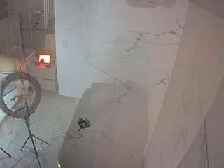 voyeurcam-casa-salsa-bathroom-11