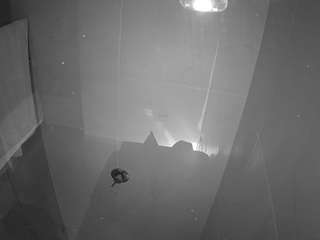 voyeurcam-casa-salsa-bathroom-11