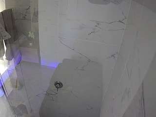 voyeurcam-casa-salsa-bathroom-11
