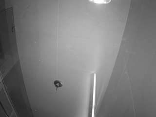 voyeurcam-casa-salsa-bathroom-11