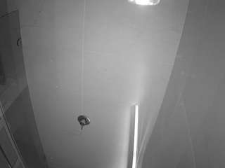 voyeurcam-casa-salsa-bathroom-11