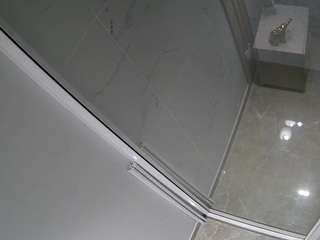 Lucieoude camsoda voyeurcam-casa-salsa-bathroom-12