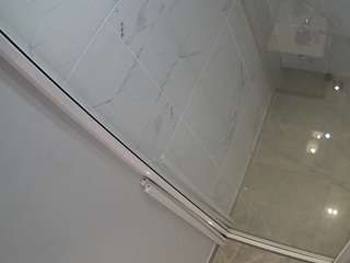 Caoliushequ camsoda voyeurcam-casa-salsa-bathroom-12