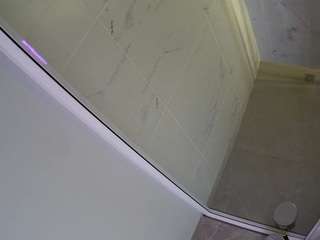 Akgingersnap camsoda voyeurcam-casa-salsa-bathroom-12