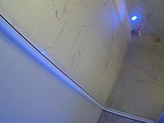 voyeurcam-casa-salsa-bathroom-12