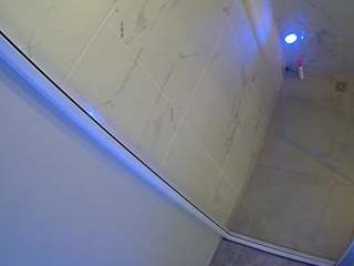voyeurcam-casa-salsa-bathroom-12