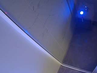 voyeurcam-casa-salsa-bathroom-12