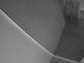 voyeurcam-casa-salsa-bathroom-12