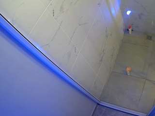 voyeurcam-casa-salsa-bathroom-12