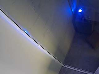 voyeurcam-casa-salsa-bathroom-12