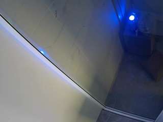 voyeurcam-casa-salsa-bathroom-12