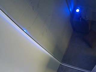 voyeurcam-casa-salsa-bathroom-12