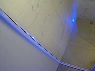 voyeurcam-casa-salsa-bathroom-12