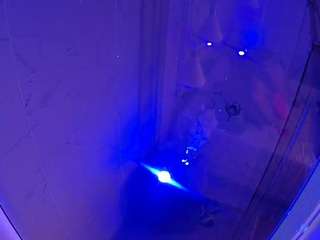 voyeurcam-casa-salsa-bathroom-12