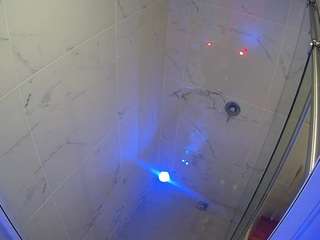voyeurcam-casa-salsa-bathroom-12