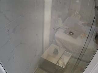 voyeurcam-casa-salsa-bathroom-12