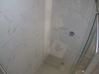 voyeurcam-casa-salsa-bathroom-12