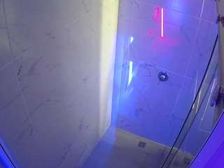 voyeurcam-casa-salsa-bathroom-12